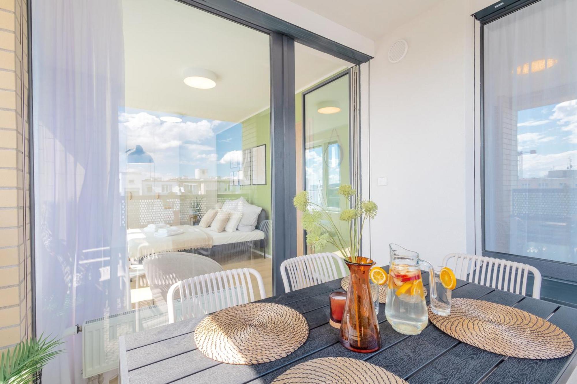 Bright 2Br - 7Th Floor, Balcony, Free Parking By Gravity Prague Apartment Exterior photo
