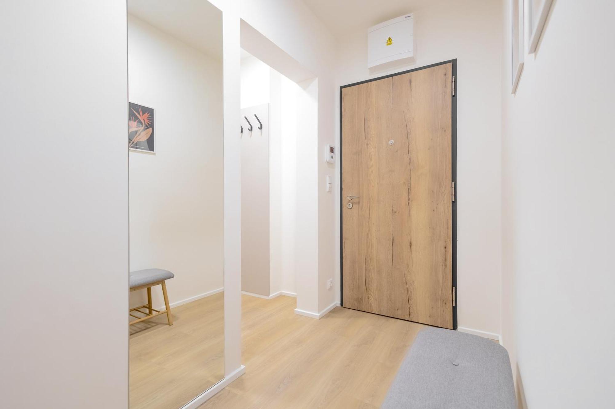 Bright 2Br - 7Th Floor, Balcony, Free Parking By Gravity Prague Apartment Exterior photo
